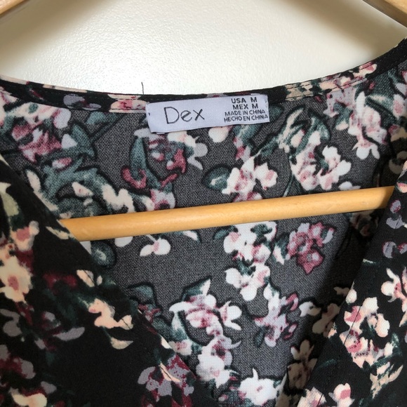 Dex Crop top floral with side loop/bow - Picture 3 of 3